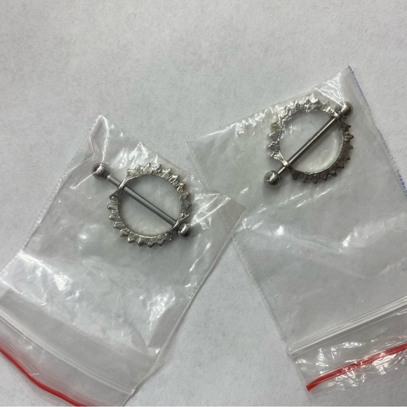 Stainless Steel Round Nipple Shield Ring & Nipple Barbell Bar Body Piercing 14G - Picture 4 of 4